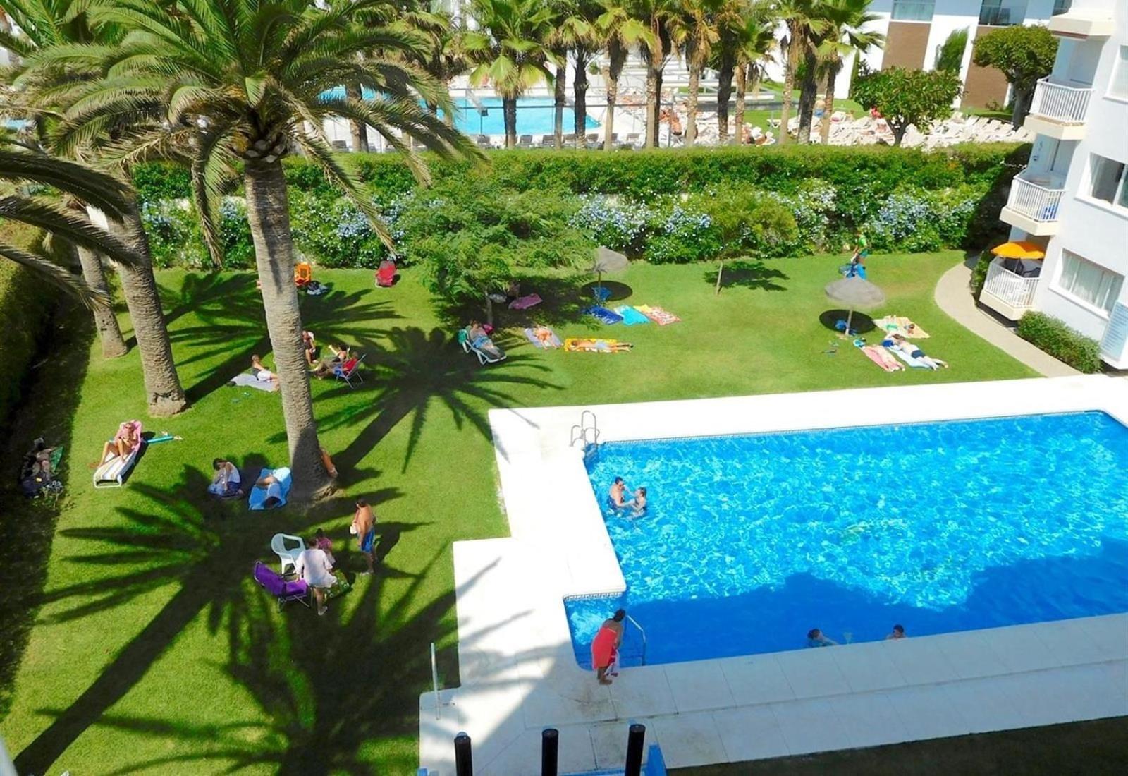 Super Front Line Modern New Apartm Nerja Exterior foto